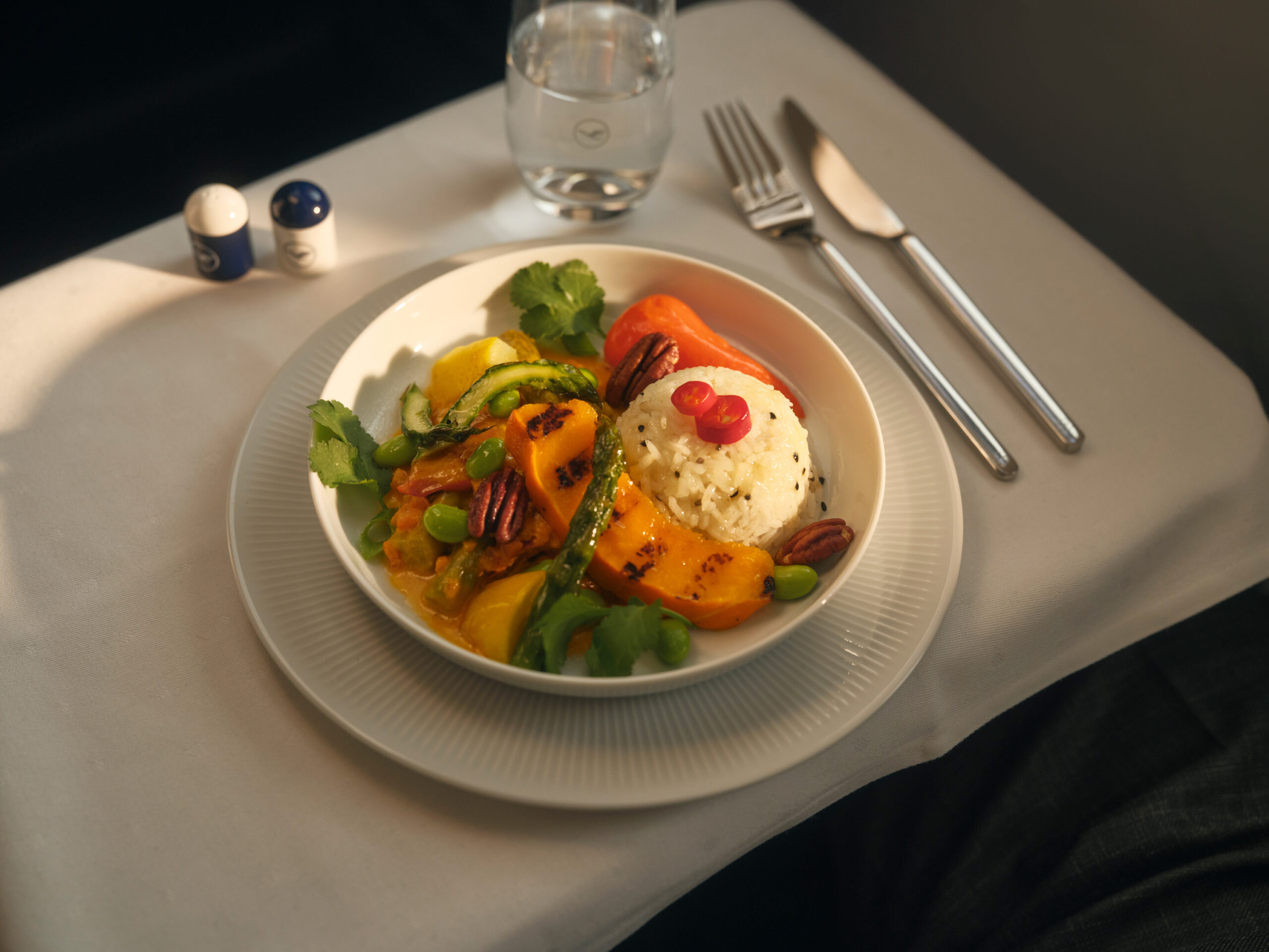 gategroup and Lufthansa revamp long‑haul onboard service - Airline ...